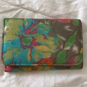Lush tropics HOBO Jill trifold wallet